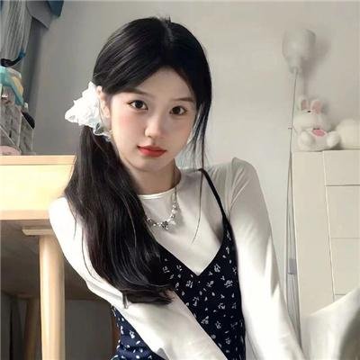 水中的女人